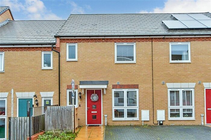 3 Bedroom End Terrace House For Sale In Charlotte Street, Sittingbourne, Kent, ME10