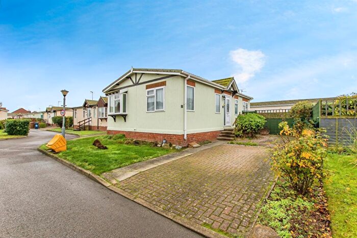 2 Bedroom Park Home For Sale In Osborne Road, Wisbech, PE13