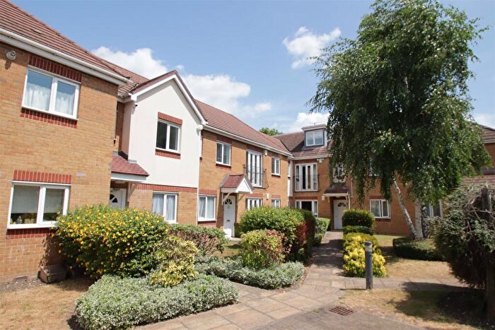 2 Bedroom Flat To Rent In Ashbourne Lodge, Palmers Green, N13