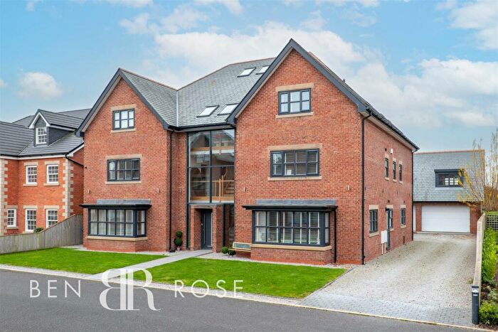 6 Bedroom Detached House For Sale In Meadowcroft Gardens, Whitestake, Preston, PR4