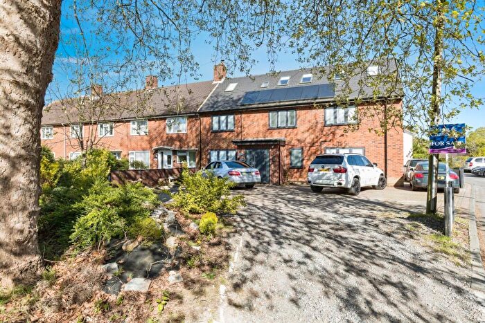 8 Bedroom End Of Terrace House For Sale In Five Acres, Northgate, Crawley, West Sussex, RH10