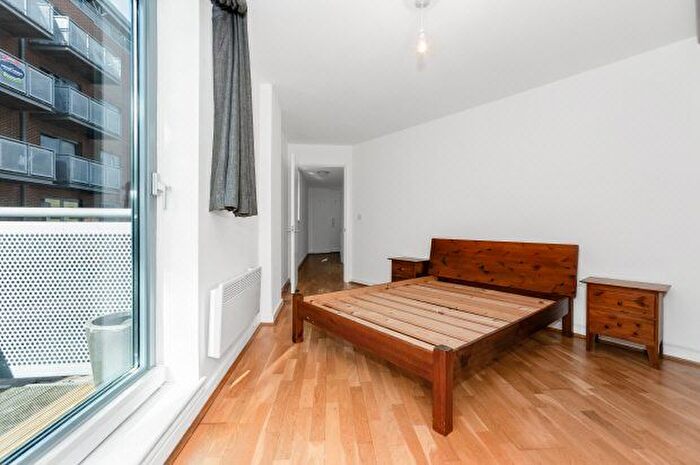 1 Bedroom Flat To Rent In Independence House, Chapter Way, SW19