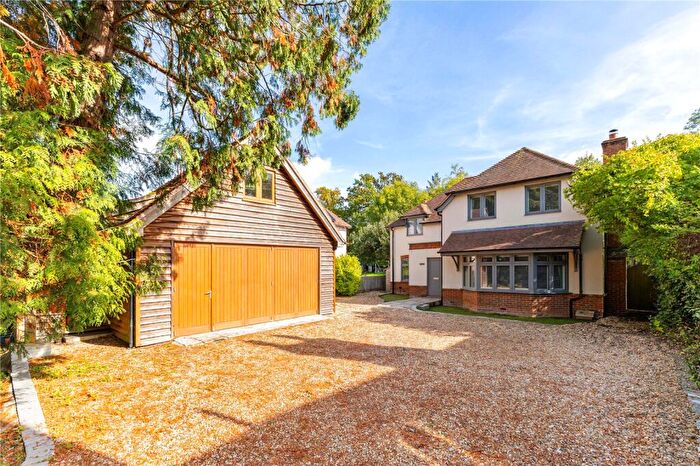 4 Bedroom Detached House For Sale In Otterbourne Road, Shawford, Winchester, Hampshire, SO21