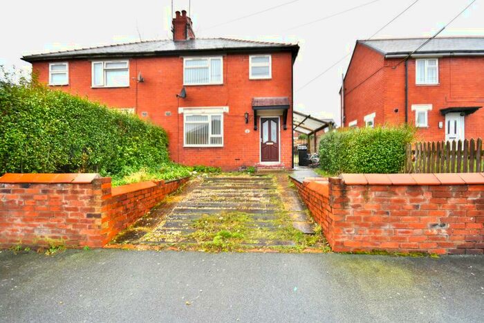 3 Bedroom Semi-Detached House To Rent In Ffordd Gwynedd, Rhos, LL14