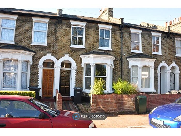 1 Bedroom Flat To Rent In New Cross Gate, London, SE14