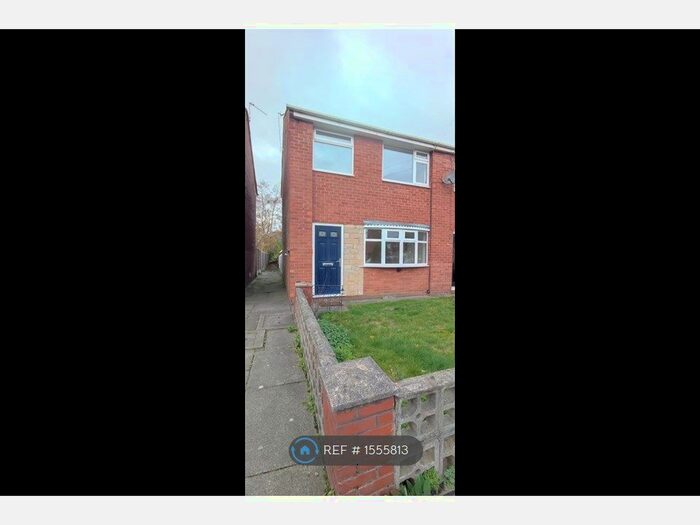 3 Bedroom End Of Terrace House To Rent In Broadfield Grove, Stockport, SK5