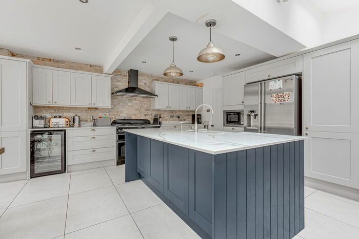 4 Bedroom Property To Rent In Rozel Road, Clapham Town, SW4