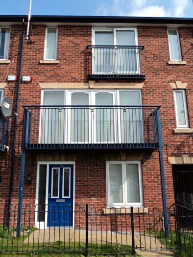 4 Bedroom Property To Rent In Margaret Street, Ashton Under Lyne, OL7