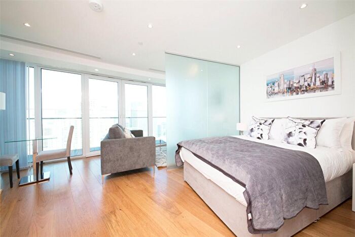 Apartment To Rent In Arena Tower, Crossharbour Plaza, London, E14