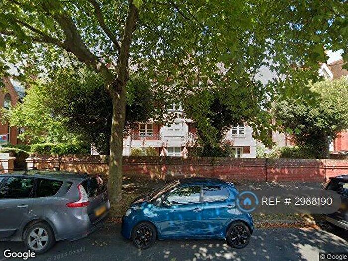 2 Bedroom Flat To Rent In Kesselville Court, Eastbourne, BN20