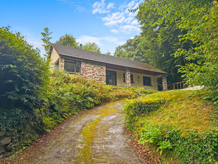 2 Bedroom Detached Bungalow For Sale In Dunmere, Bodmin, PL31