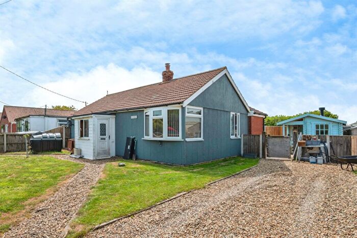 2 Bedroom Detached Bungalow For Sale In Lynton Road, Walcott, Norwich, NR12