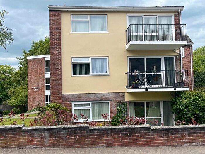 2 Bedroom Apartment For Sale In Silver Street, Lyme Regis, DT7