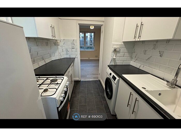 1 Bedroom Flat To Rent In Swan Road, London, SE16