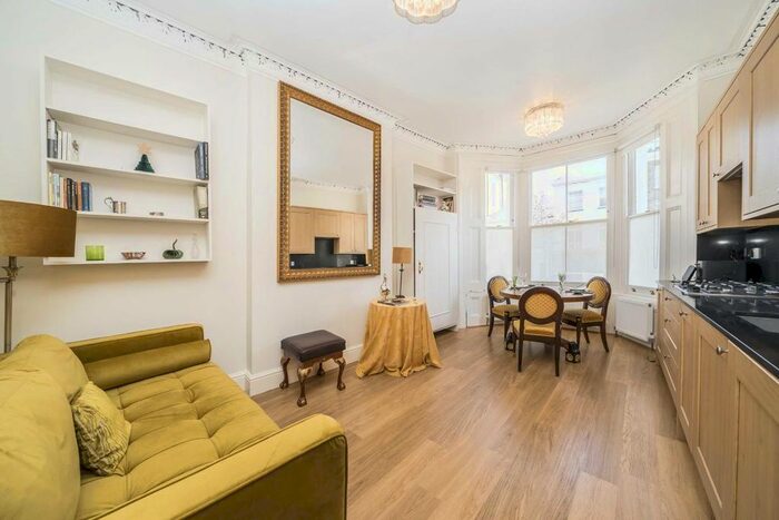 1 Bedroom Flat To Rent In Portland Road, London, W11