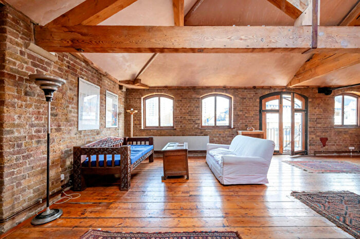 3 Bedroom Apartment For Sale In Limehouse Wharf, Narrow Street, London, E14