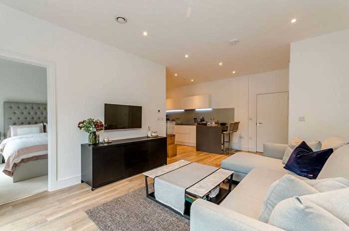 1 Bedroom Flat To Rent In Hartfield Road, Wimbledon, London, SW19