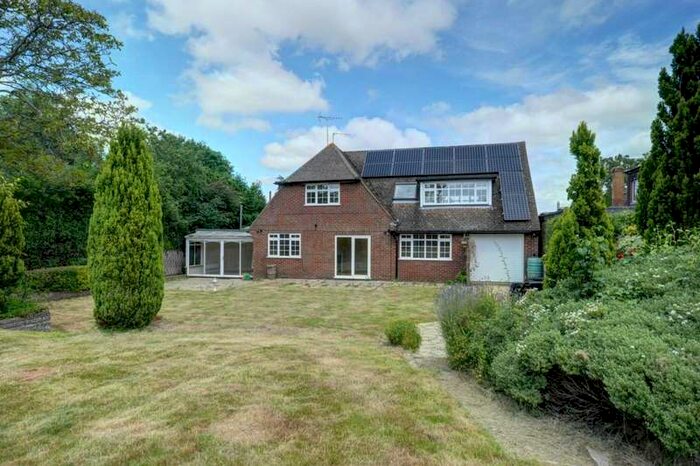 4 Bedroom Detached House To Rent In Green End Road, Radnage, HP14