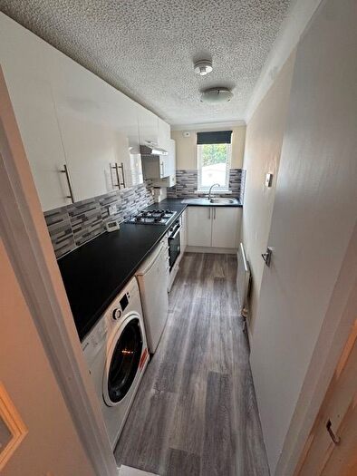 2 Bedroom Semi-Detached House To Rent In South East Road, Southampton, SO19