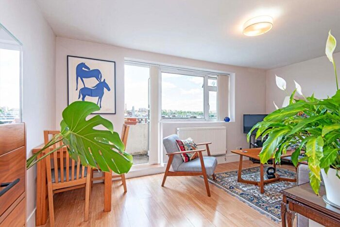 1 Bedroom Flat For Sale In Fladbury Road, London, N15