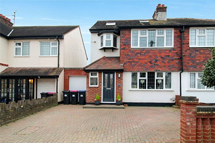4 Bedroom Semi Detached House For Sale In Parkstone Drive, Southend-On-Sea, Essex, SS2