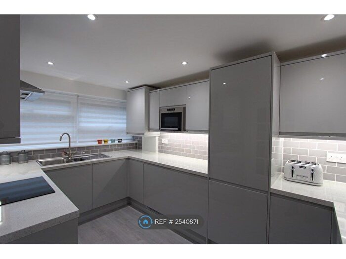 2 Bedroom Flat To Rent In Byron Hill Road, Harrow, HA2