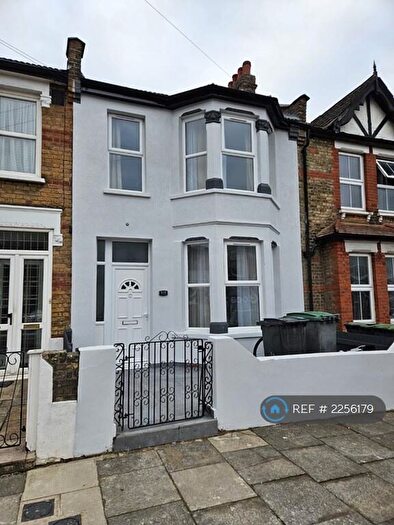 3 Bedroom Terraced House To Rent In Eldon Road, London, N22