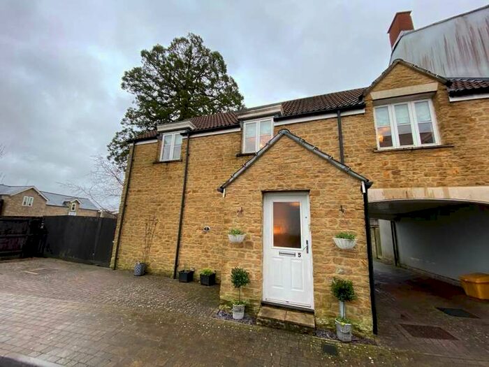 2 Bedroom Flat To Rent In Summerleaze Park, Shepton Mallet, Somerset, BA4