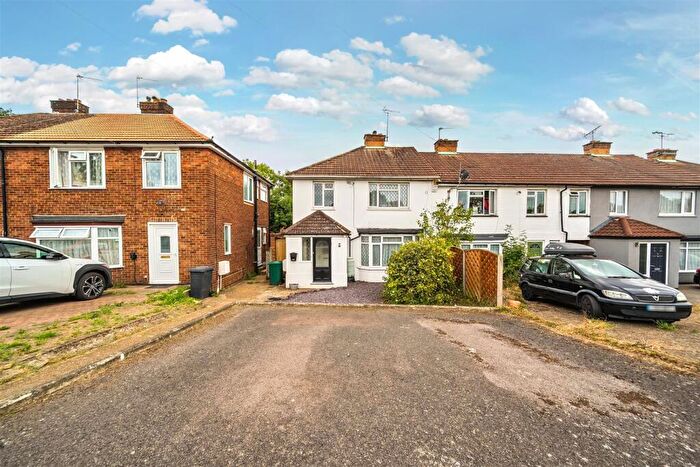 3 Bedroom End Of Terrace House For Sale In Fairmead Crescent, Edgware, HA8