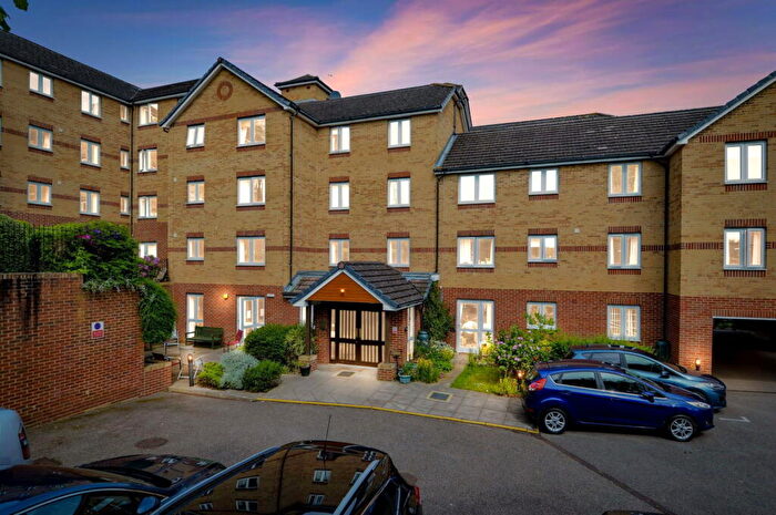 1 Bedroom Retirement Property For Sale In Woodlands Court, Walderslade Road, Chatham, ME5