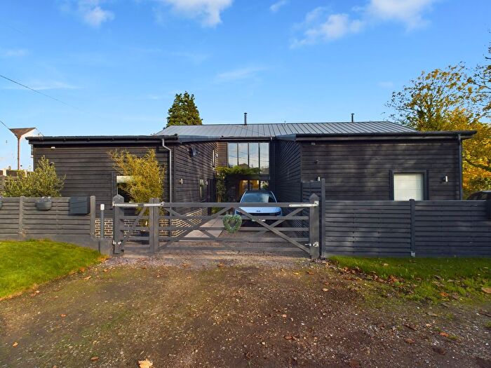 4 Bedroom Barn Conversion For Sale In Padbrook Lane, Canterbury, Preston, CT3