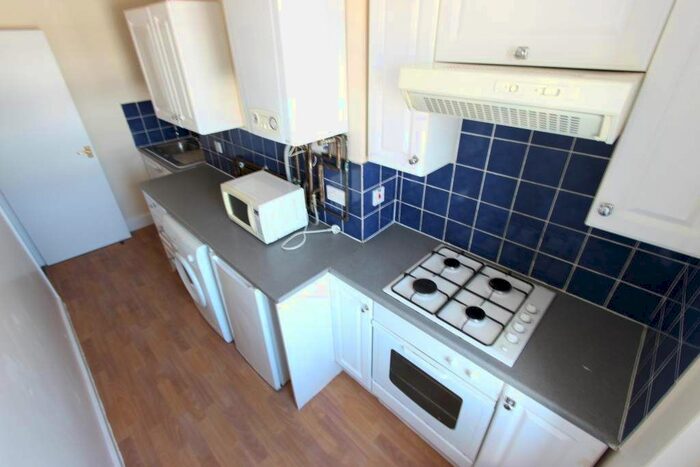 1 Bedroom Flat To Rent In North End Road, London, W14