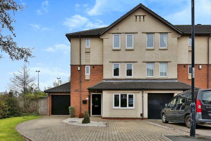 4 Bedroom Semi-Detached House To Rent In Pond View, Darlington, Durham, DL1