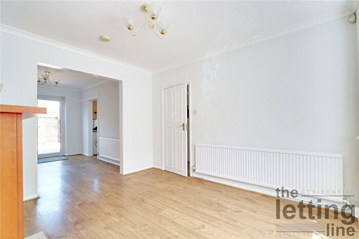 3 Bedroom Semi-detached House To Rent In Manor Road, Enfield, Middlesex, EN2