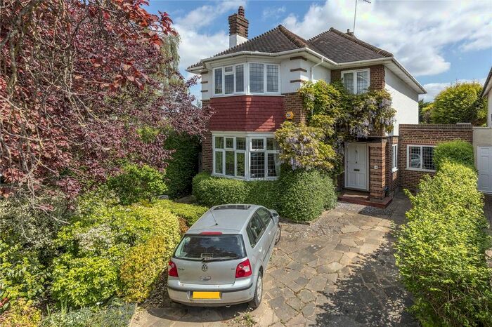 4 Bedroom Detached House To Rent In Berwyn Road, Richmond, Surrey, TW10