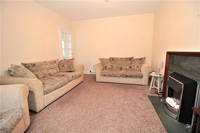 2 Bedroom Flat To Rent In Argyle Street, St. Andrews, KY16