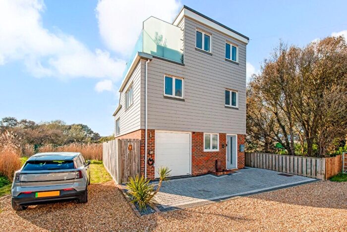 3 Bedroom Detached House For Sale In Longbrook, Felpham, Bognor Regis, West Sussex, PO22