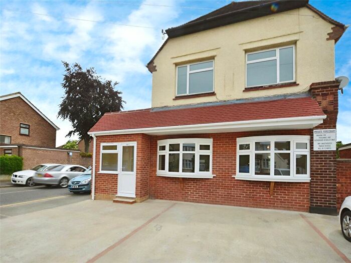 2 Bedroom Flat To Rent In Pickford Lane, Bexleyheath, Kent, DA7