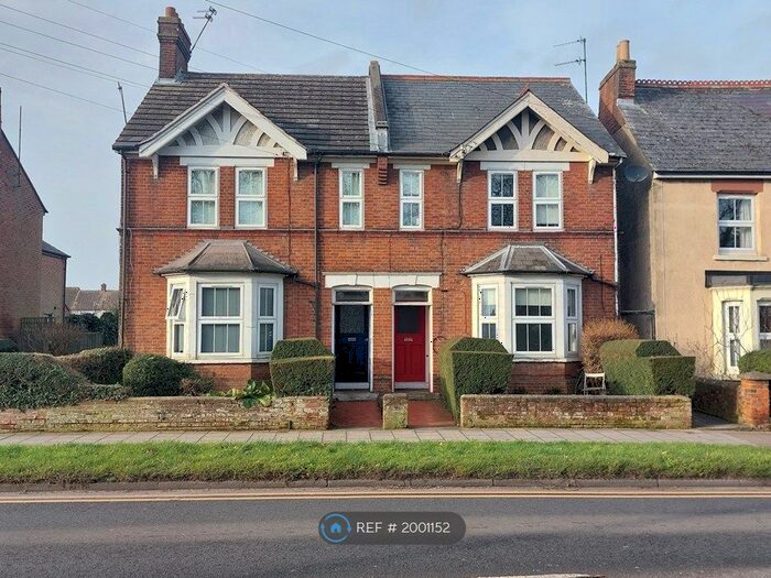 1 Bedroom Flat To Rent In Bierton Road, Aylesbury, HP20