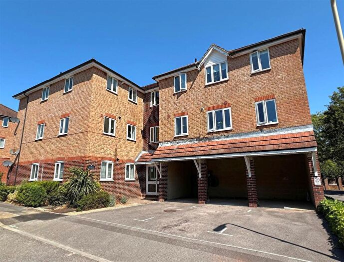 2 Bedroom Apartment For Sale In Timor Close, Whiteley, Fareham, PO15