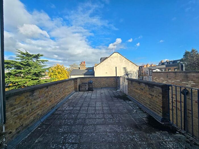 1 Bedroom Flat To Rent In Chatsworth Road, London, E5