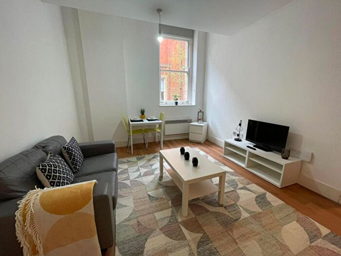 1 Bedroom Flat To Rent In Town Hall, Bexley Square, Salford, Manchester, M3