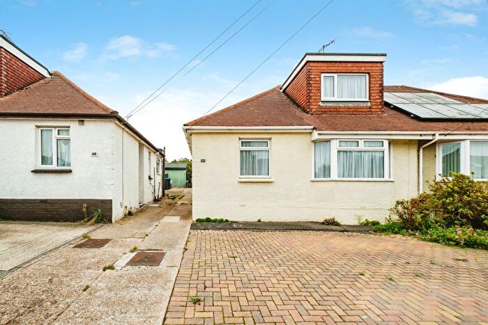3 Bedroom Bungalow For Sale In Busticle Lane, Sompting, Lancing, BN15