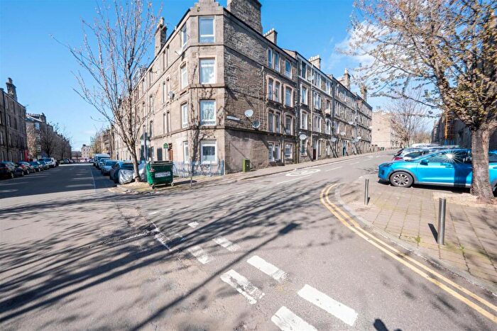 1 Bedroom Flat For Sale In Baldovan Terrace, Dundee, DD4