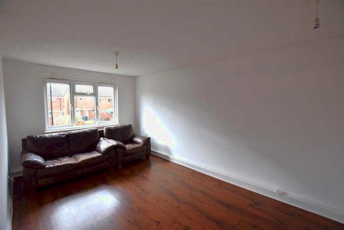 2 Bedroom Maisonette To Rent In Taunton Way, Keresley, Coventry CV6