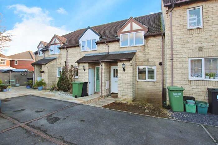 2 Bedroom Property To Rent In Dewfalls Drive, Bradley Stoke, Bristol, BS32