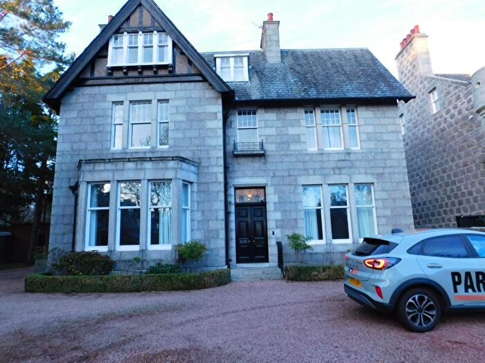 3 Bedroom Flat To Rent In Rubislaw Den South, West End, Aberdeen, AB15