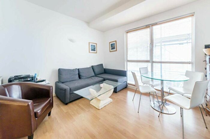 1 Bedroom Flat To Rent In Frying Pan Alley, Spitalfields, E1