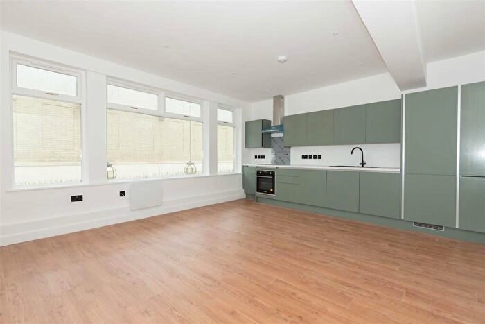 2 Bedroom House To Rent In Liverpool Road, Worthing, BN11