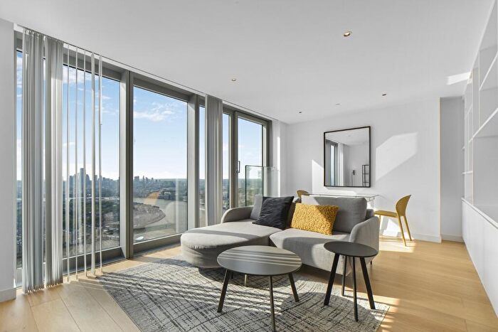 Apartment To Rent In Landmark Pinnacle, Marsh Wall, E14